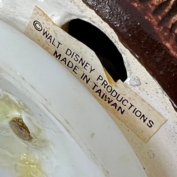 Vintage 70s Walt Disney Winnie the Pooh Ceramic Christmas Tree Music Box Taiwan - Picture 10 of 12